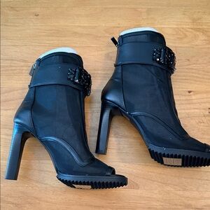 Karl Lagerfield Paris